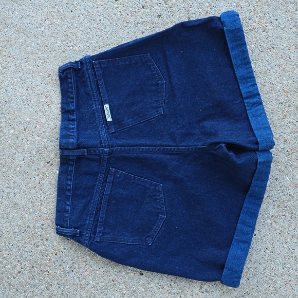 Vintage Sasson High Waisted Rise Pleated Dark Denim Navy Jean Shorts Size 32 - Picture 4 of 10